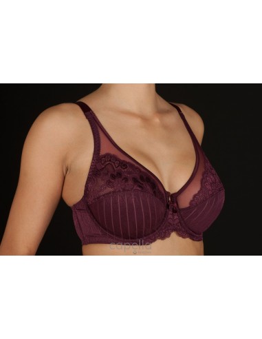 Sujetador con aro marca Selene...