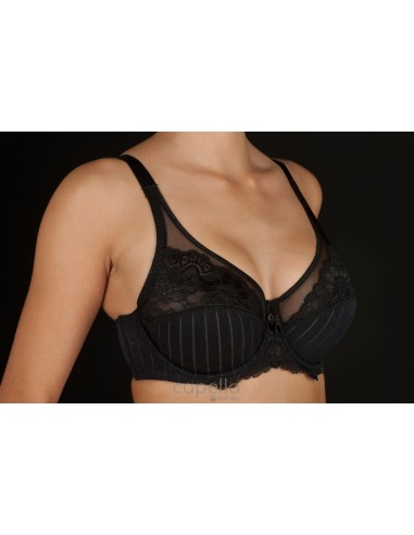 Sujetador con aro marca Selene...