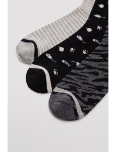 Calcetín de mujer sin puño...