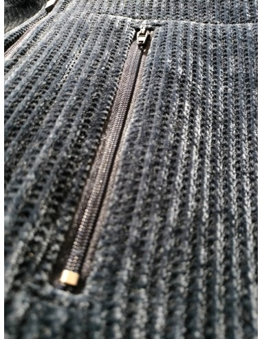 Bata corta de hombre con cremallera...