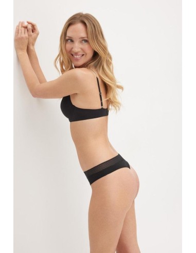 Tanga elástico adapt con acabados...