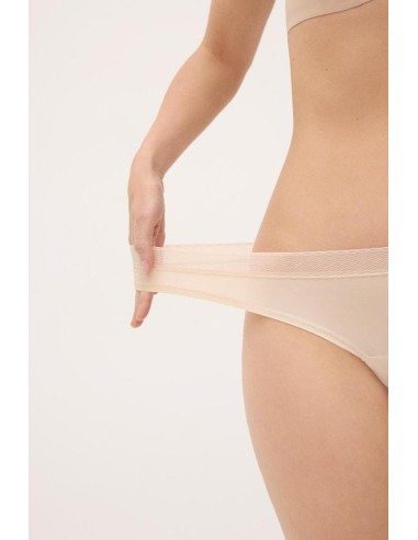Tanga elástico adapt con acabados...