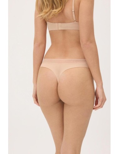 Tanga elástico adapt con acabados...