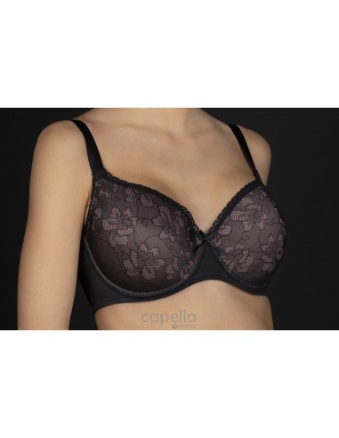 Sujetador con relleno marca Selene...